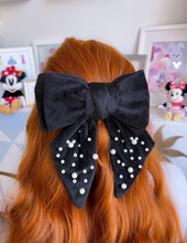 Load image into Gallery viewer, Black Plush Velvet Double Bow Clip
