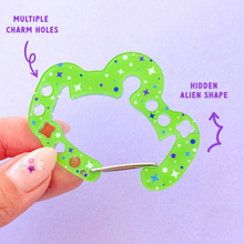 Load image into Gallery viewer, Toy Alien Carabiner Charm Clip