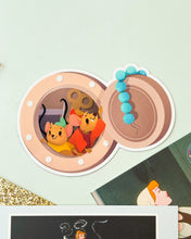 Load image into Gallery viewer, Jaq Jaq Gus Gus Porthole Door Cruise Magnet