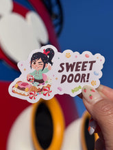 Load image into Gallery viewer, Nice Door! Olaf and Vanellope Cruise Magnets (Set of 5 each)