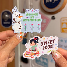 Load image into Gallery viewer, Nice Door! Olaf and Vanellope Cruise Magnets (Set of 5 each)