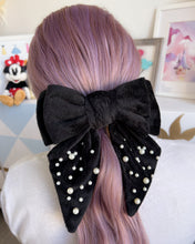 Load image into Gallery viewer, Black Plush Velvet Double Bow Clip

