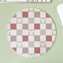 Load image into Gallery viewer, Round checkered mouse pad with Mouse icons on a light green surface with a keyboard and mouse.
