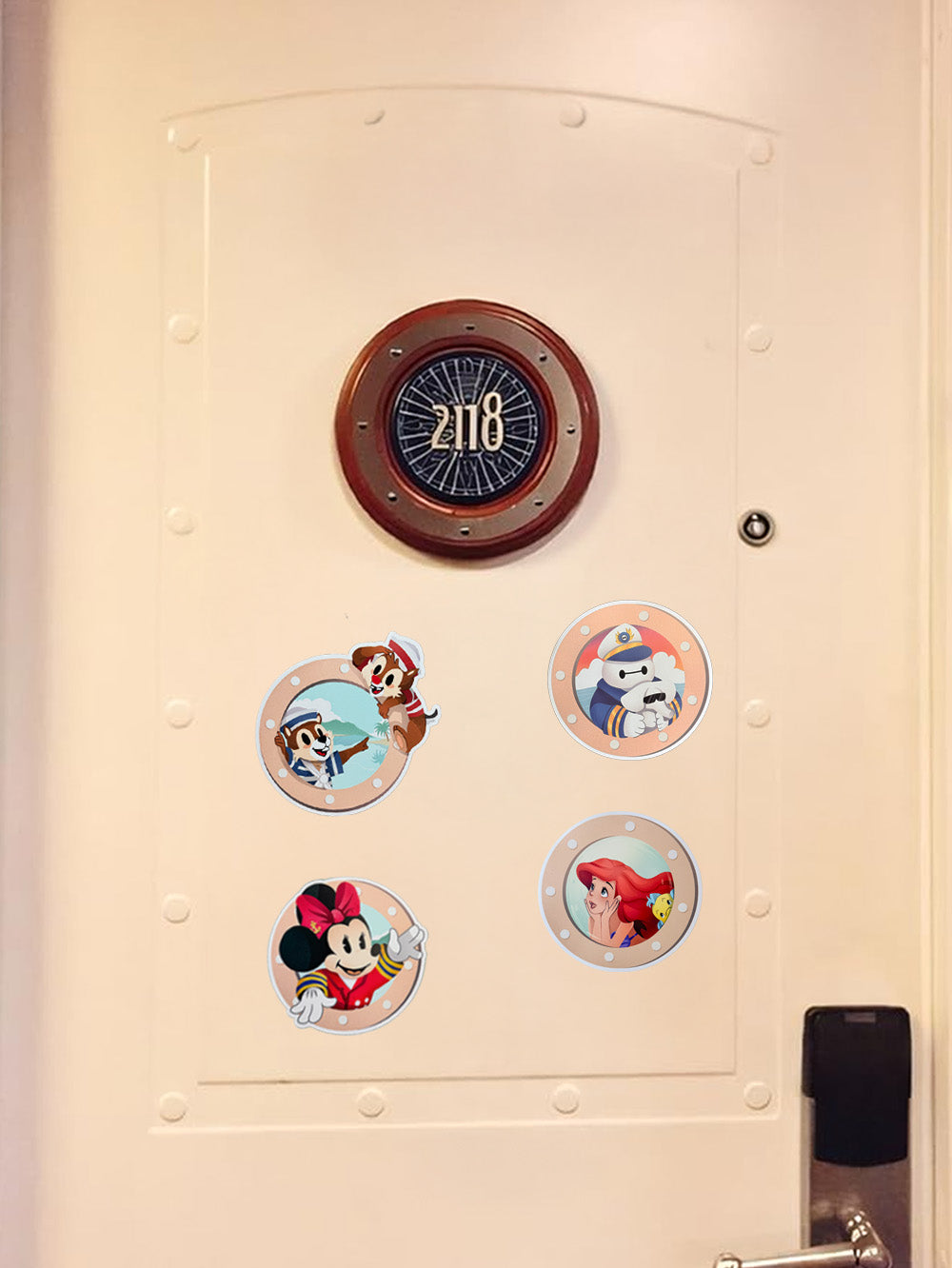 Capt Baymax And Towel Animal Porthole Cruise Magnet – Wish Upon Magic